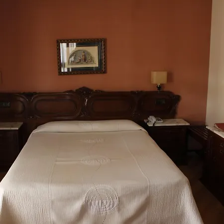 Centro Begona 3* Хіхон