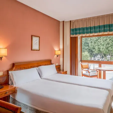 Готель Centro Begona 3*