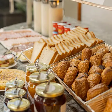 Отель Centro Begona 3*