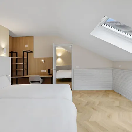 Centro Begona Готель Хіхон