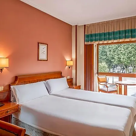 Centro Begona Hotel