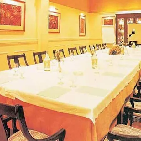 Centro Begona 3* Хіхон