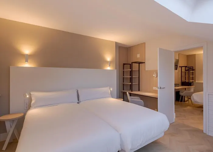 Hotel Centro Begona 3*