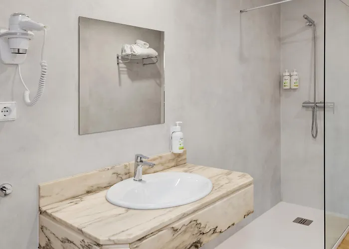 Centro Begona מלון 3*