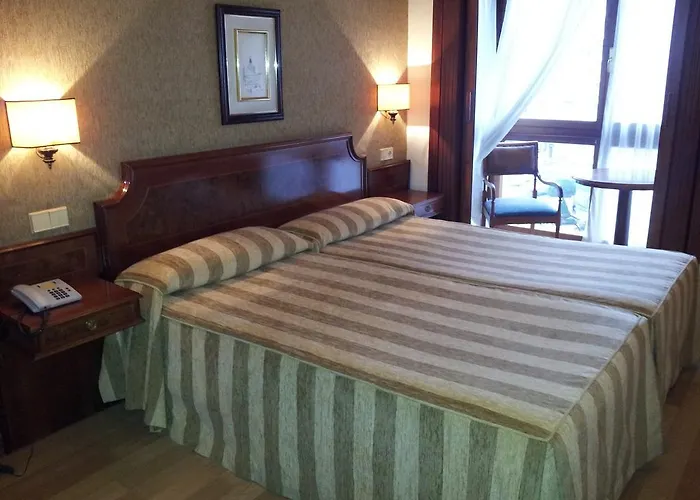 Hotel Centro Begona 3*